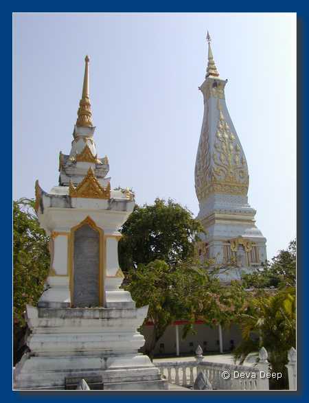 That Phanom Wat Phra TP 20031221-17